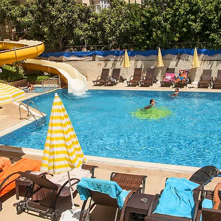 Sunway מלון דירות 2*